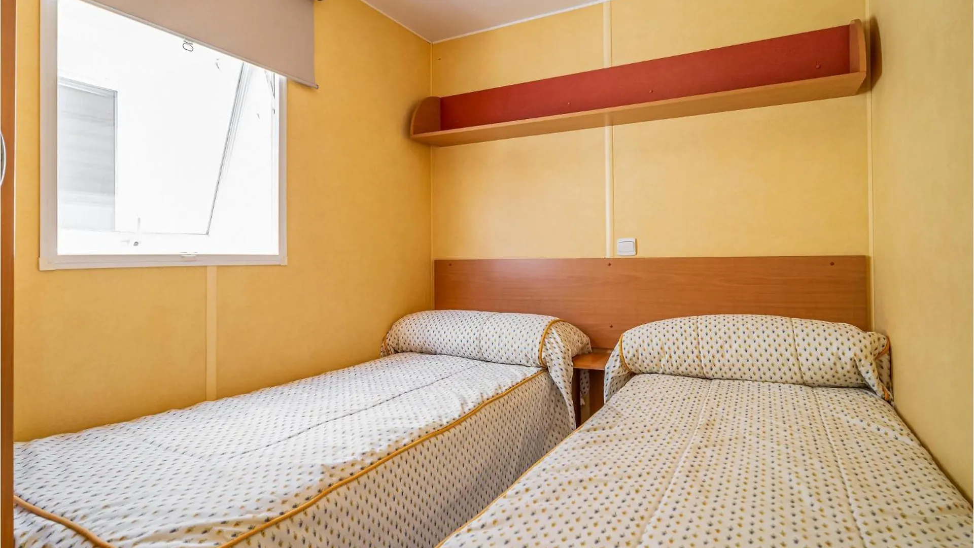 Stunning Apartment In Chipiona With Swimming Pool Spagna